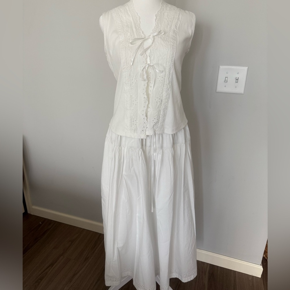Free people Gesibelle sets. White Sleeveless Lace - Picture 2 of 4